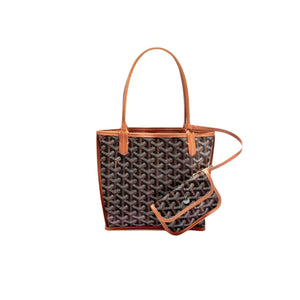 The Marais Tote