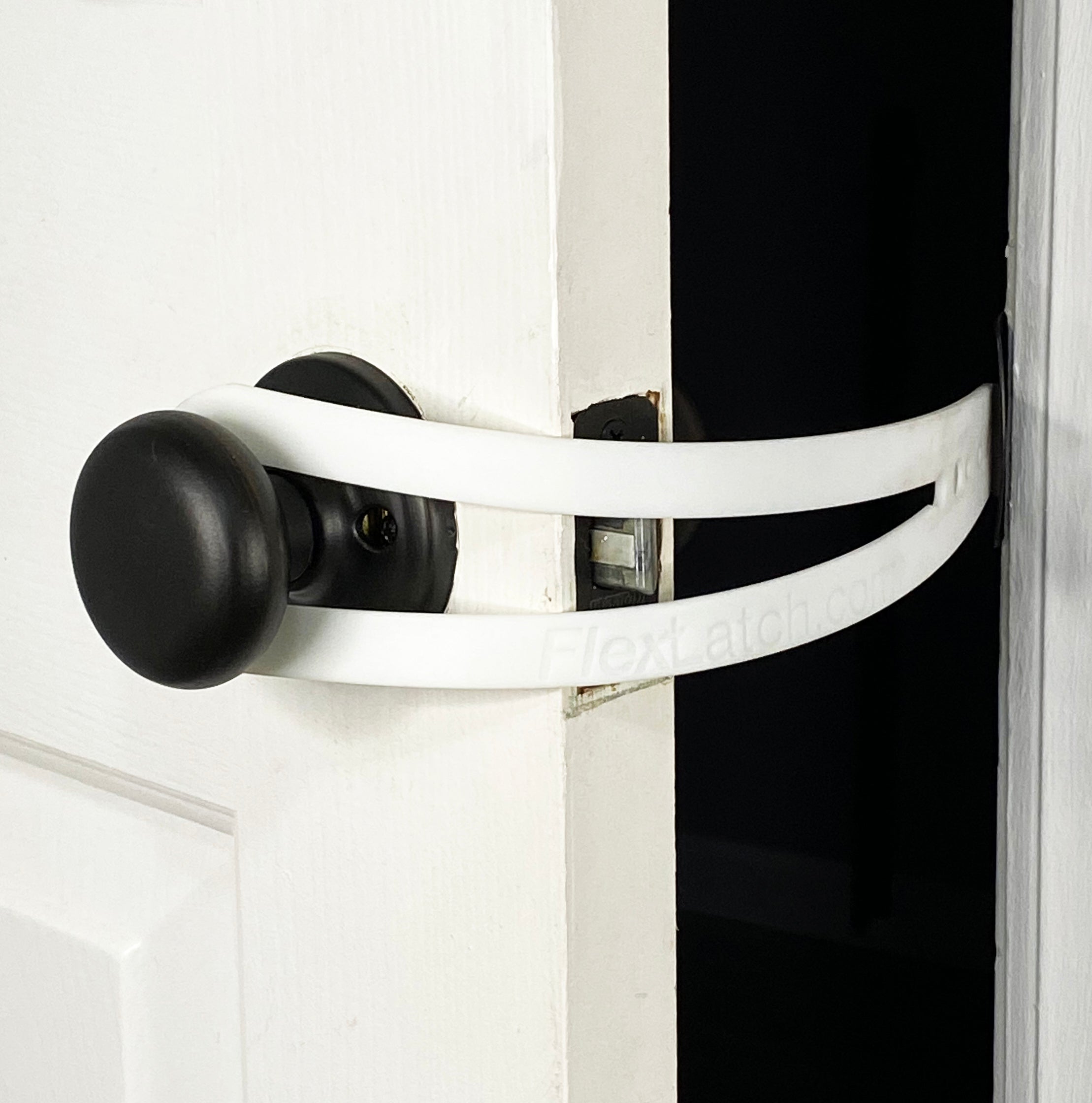 FlexiPaws™ Pet Door Holder
